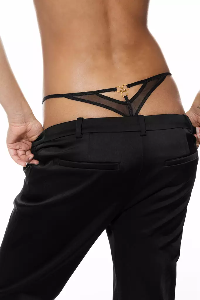 Mey mustat, pitsiset stringit - String-alushousut - 047084 - 1